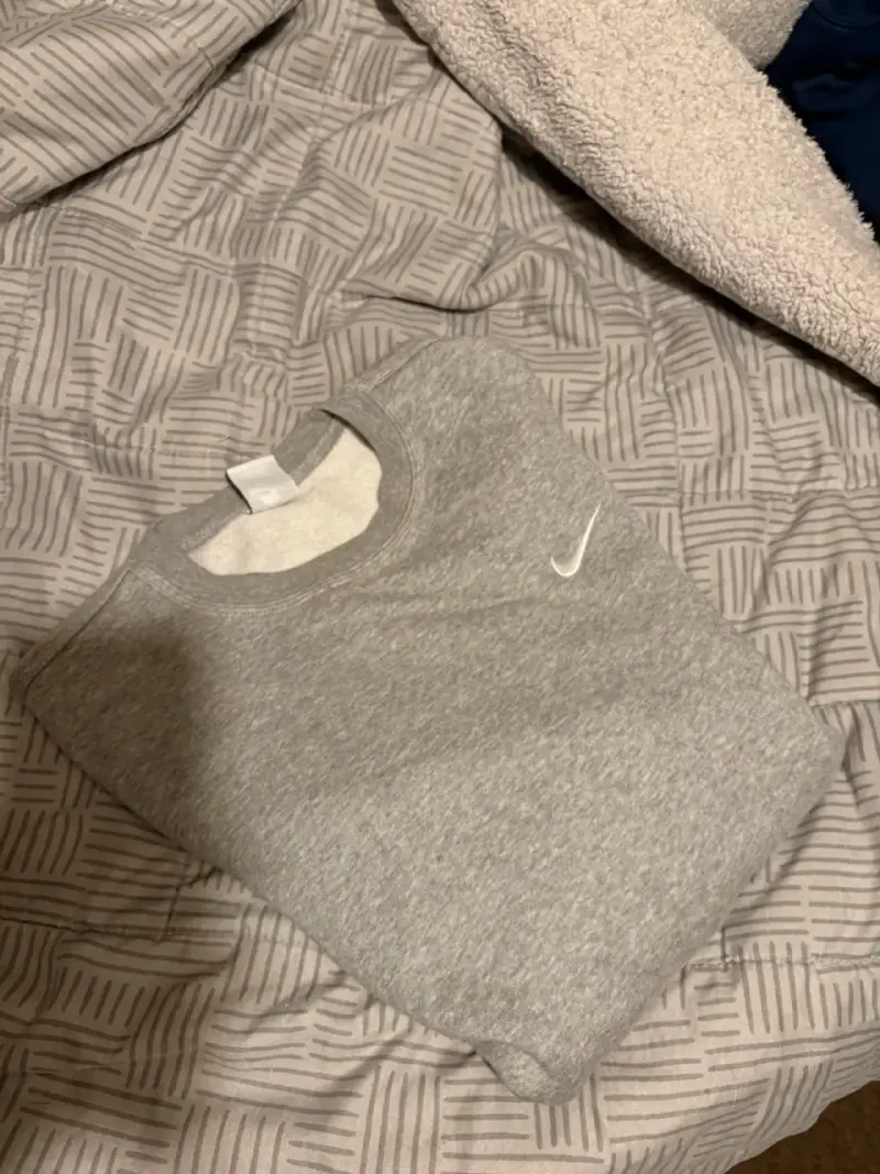 Polerón Nike gris para hombre - 2