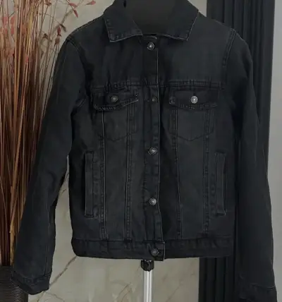 Chaqueta de mezclilla negra interior de chiporro - miniatura 1