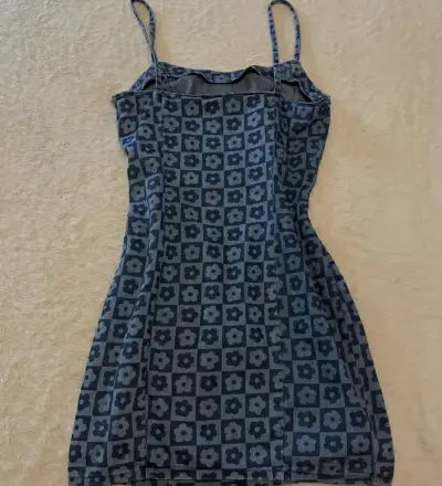 Vestido corto de jeans estampado floral azul - miniatura 2