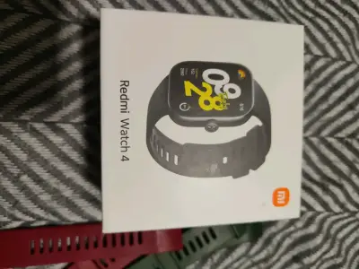 Smartwatch Xiaomi Redmi Watch 4 con correas intercambiables - miniatura 2