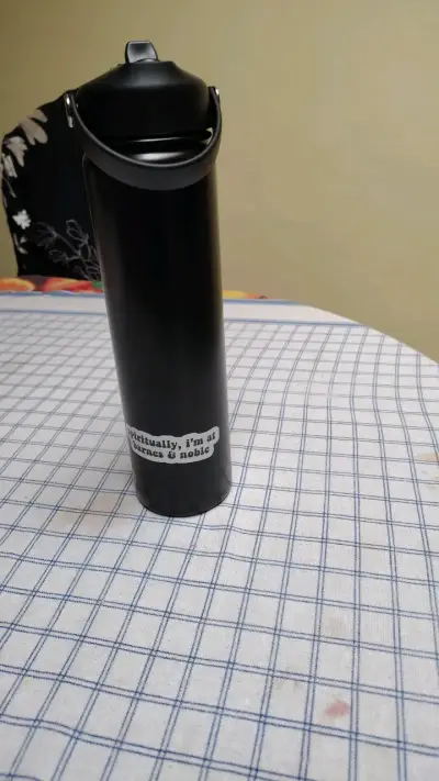 Botella térmica negra con tapa hermética - miniatura 1