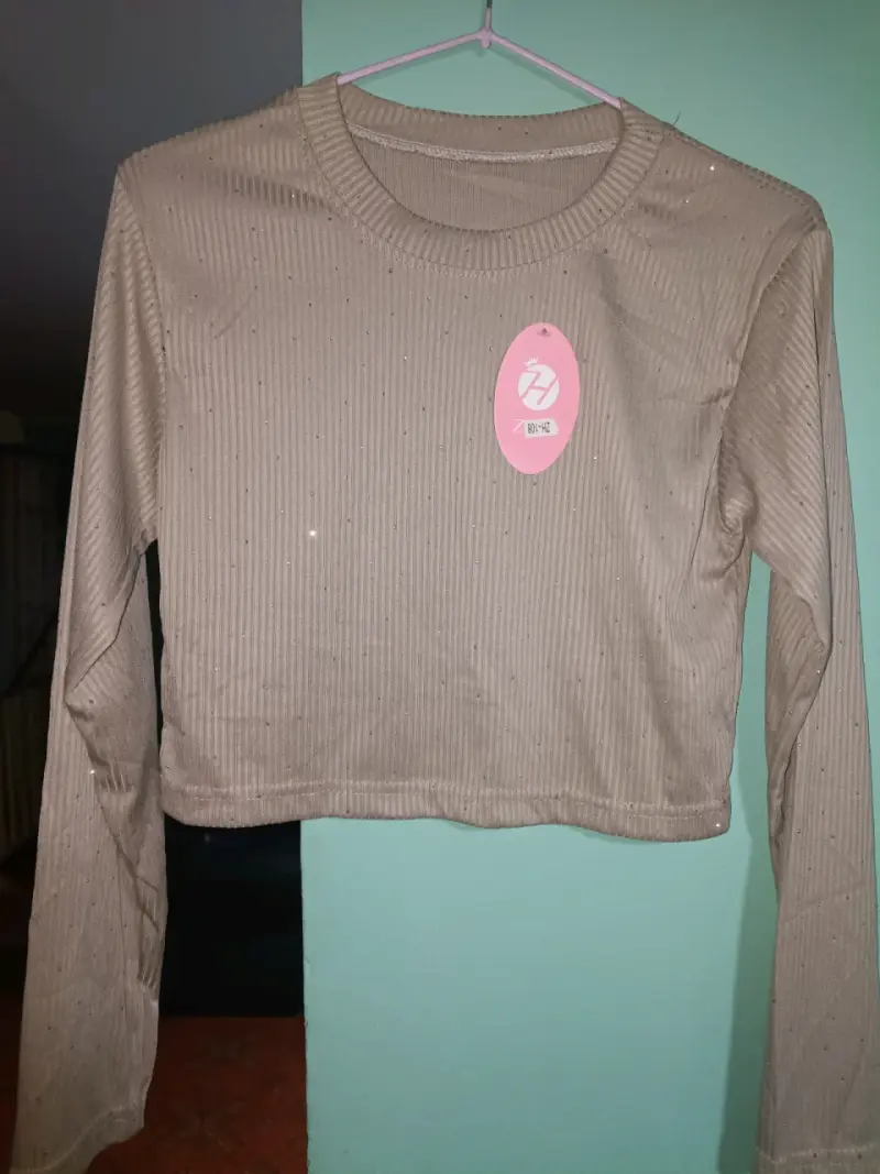 Polera crop azul con brillo para mujer - 2