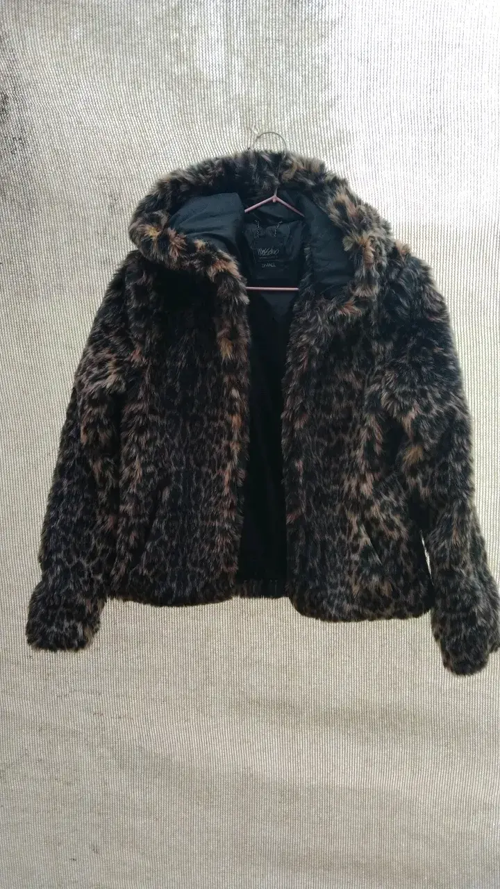 Chaqueta de piel sintética con estampado animal - 1