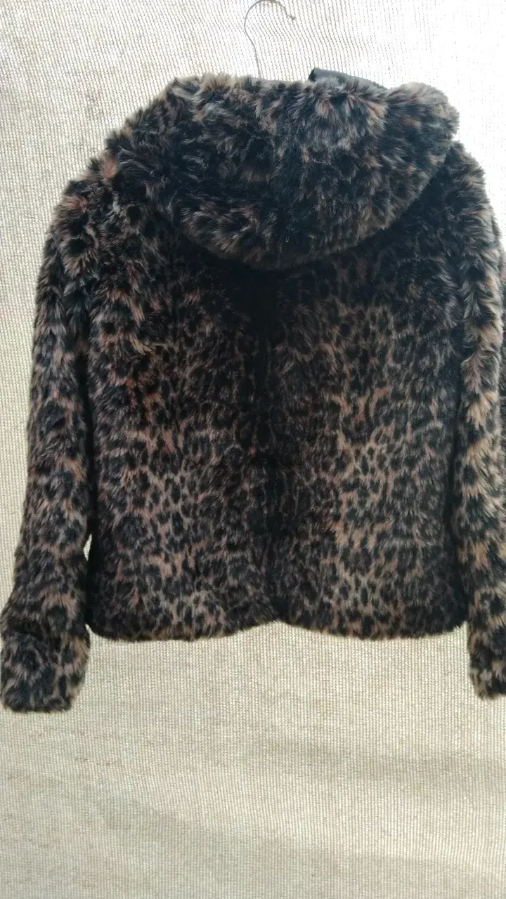 Chaqueta de piel sintética con estampado animal - 3