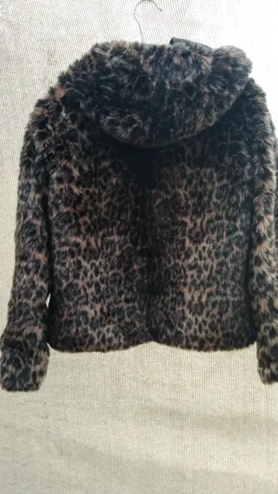 Chaqueta de piel sintética con estampado animal - miniatura 3