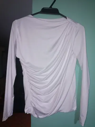 Blusa fucsia con pliegues de manga larga - miniatura 3