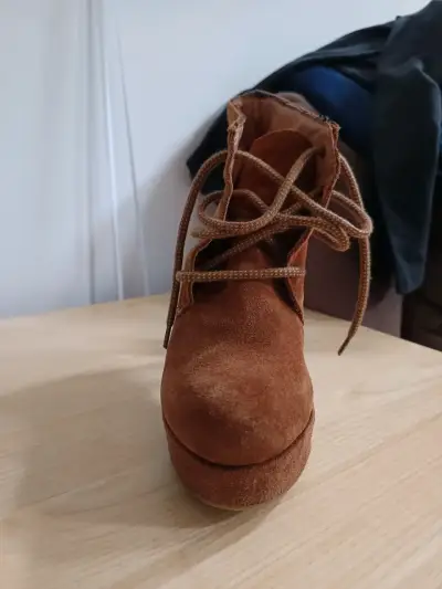 Botines de gamuza marrón con tacón alto - miniatura 3