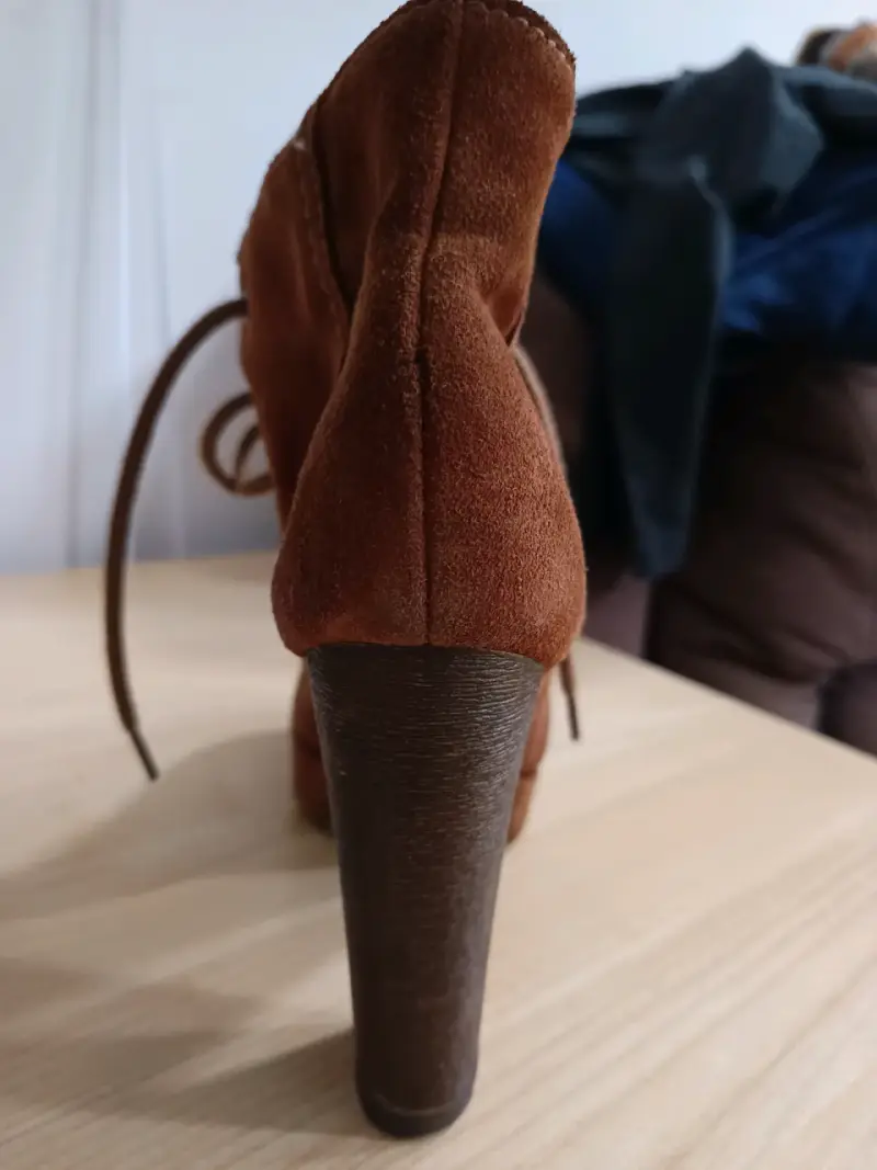 Botines de gamuza marrón con tacón alto - 4