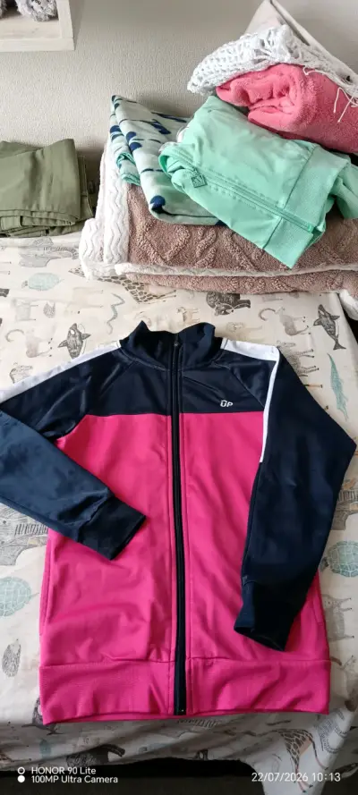 Chaqueta deportiva rosa y azul para mujer - miniatura 2