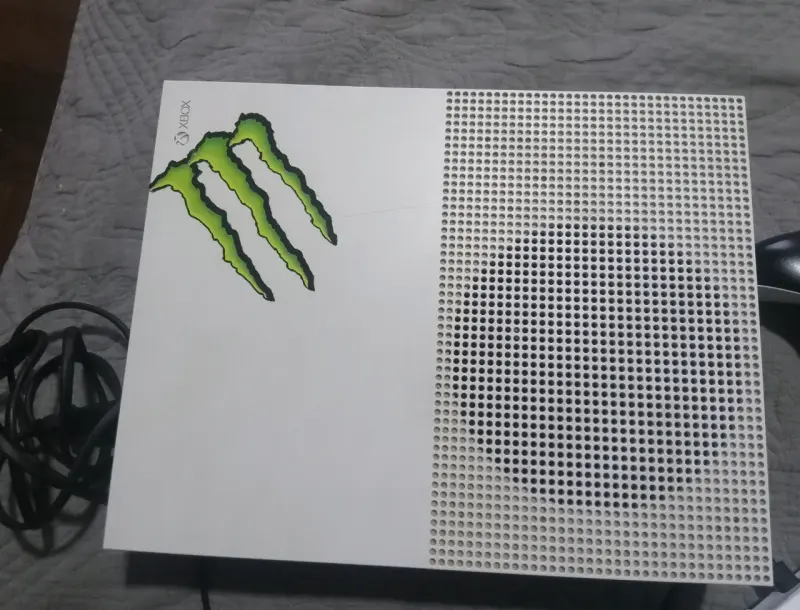 SE VENDE XBOX ONE S EDICION DIGITAL - 2
