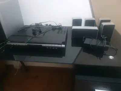 Sistema de sonido RCA con parlantes - miniatura 1