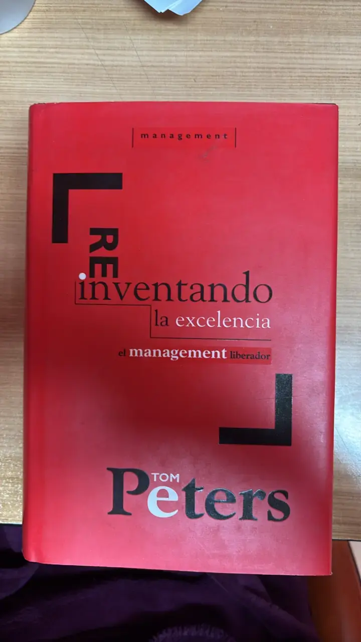 Libro 'Reinventando la Excelencia' de Tom Peters - 1
