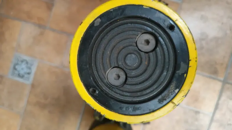 Bomba hidráulica Enerpac ZU4 con cilindros - 3