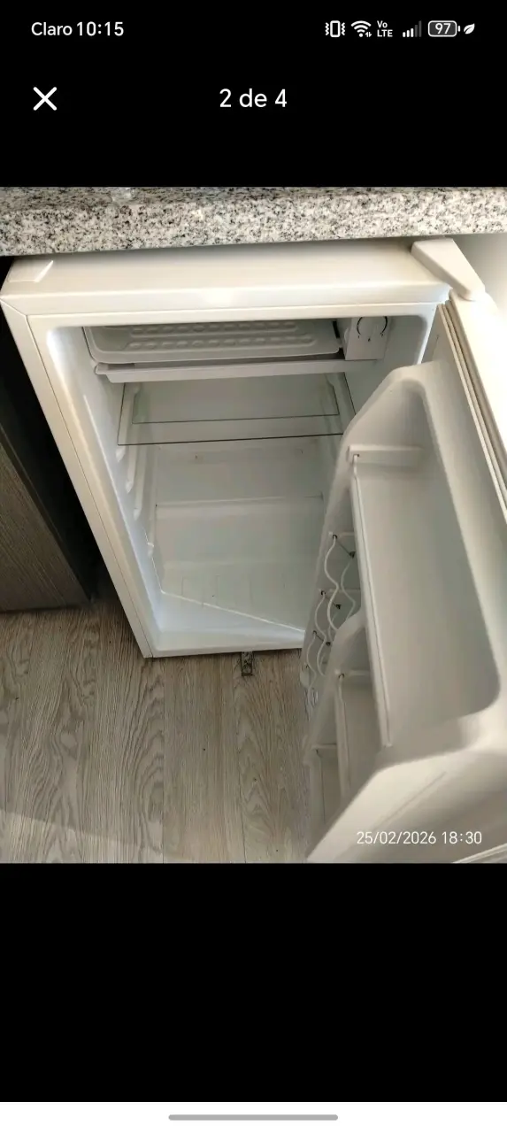 Refrigerador compacto Galanz eficiente - 2