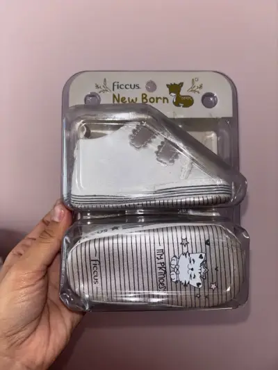 Zapatitos de bebé recién nacido Ficcus blancos - miniatura 2