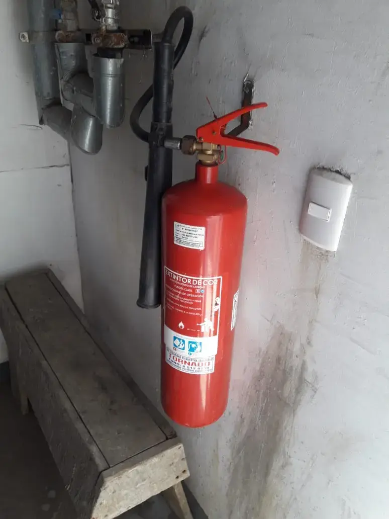 Extintor de Incendios Portátil - 4