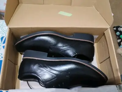 Zapatos de vestir negros para hombre - miniatura 3