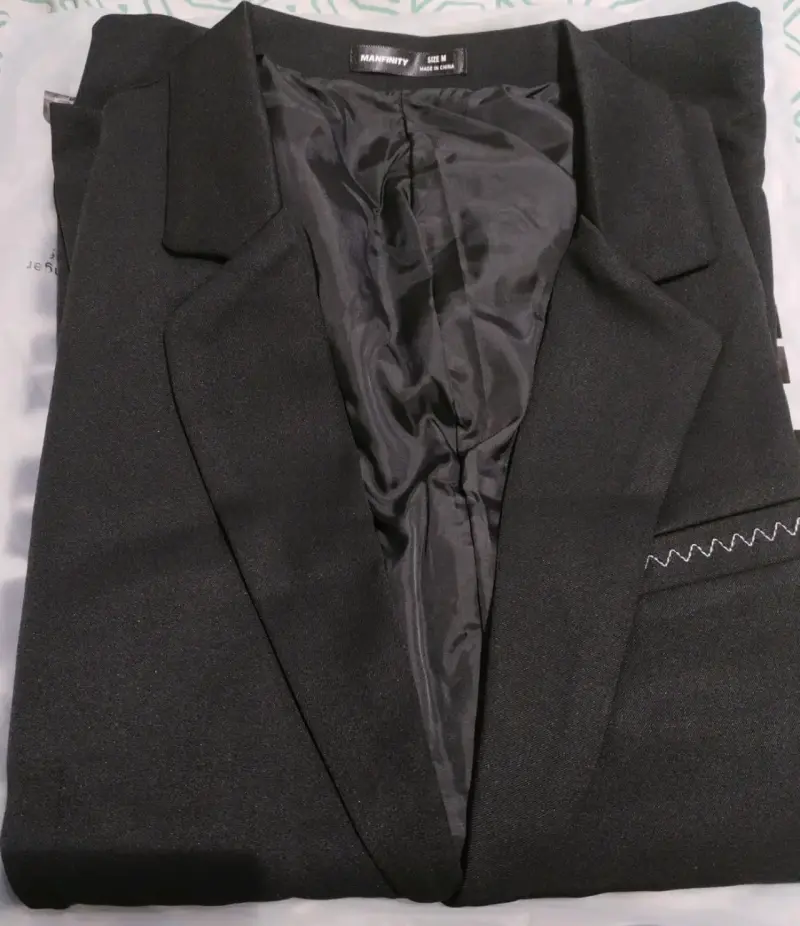 Conjunto formal para hombre con camisa verde y corbata - 3