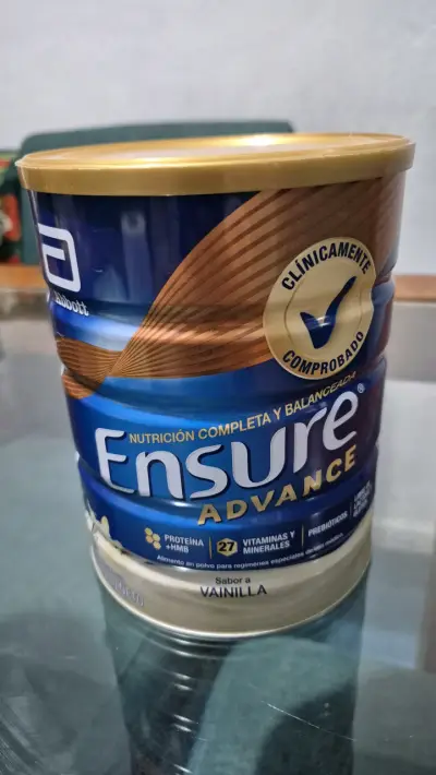 Suplemento nutricional Ensure Advance sabor vainilla - miniatura 1