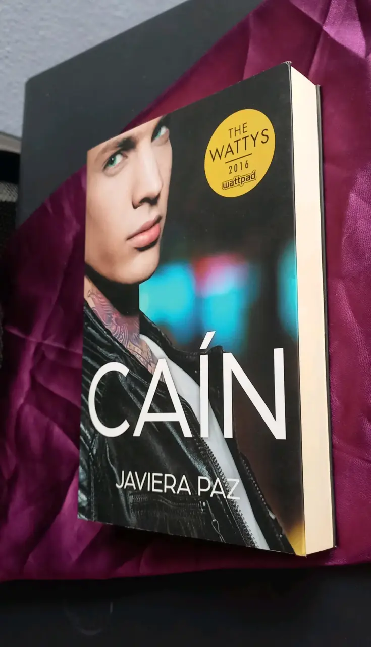 Libro 'Caín' de Javiera Paz - Edición Wattpad - 2