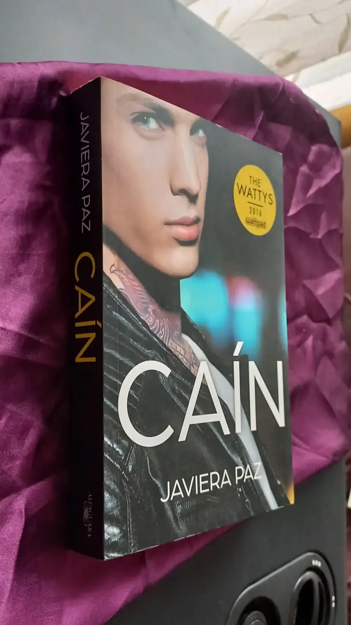 Libro 'Caín' de Javiera Paz - Edición Wattpad - 3