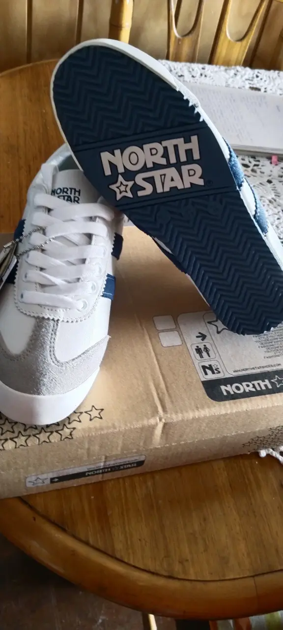 Zapatillas deportivas North Star blancas y azules