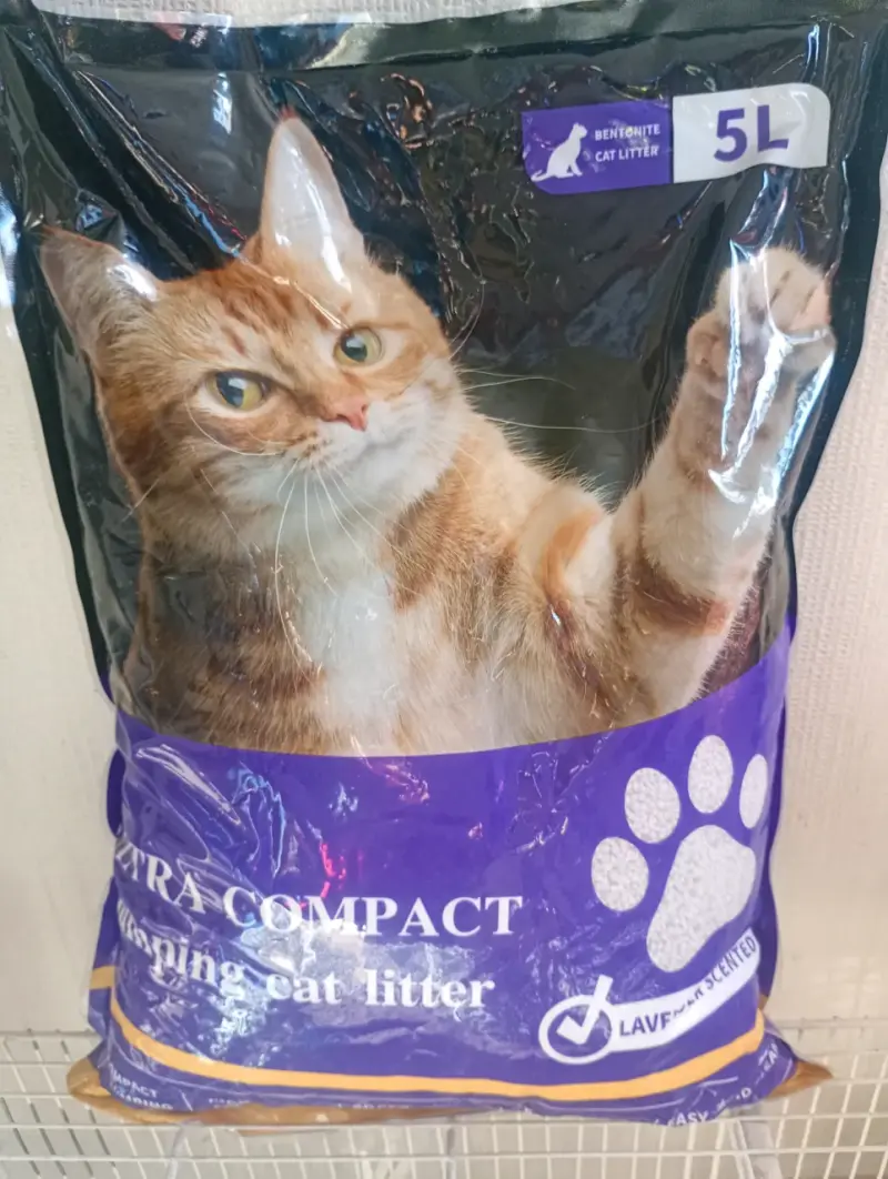 Arena sanitaria para gatos 5L con aroma a lavanda