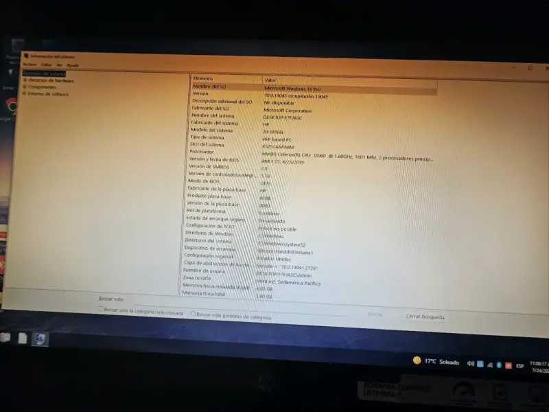 Computador All-in-One HP con teclado y mouse - 2
