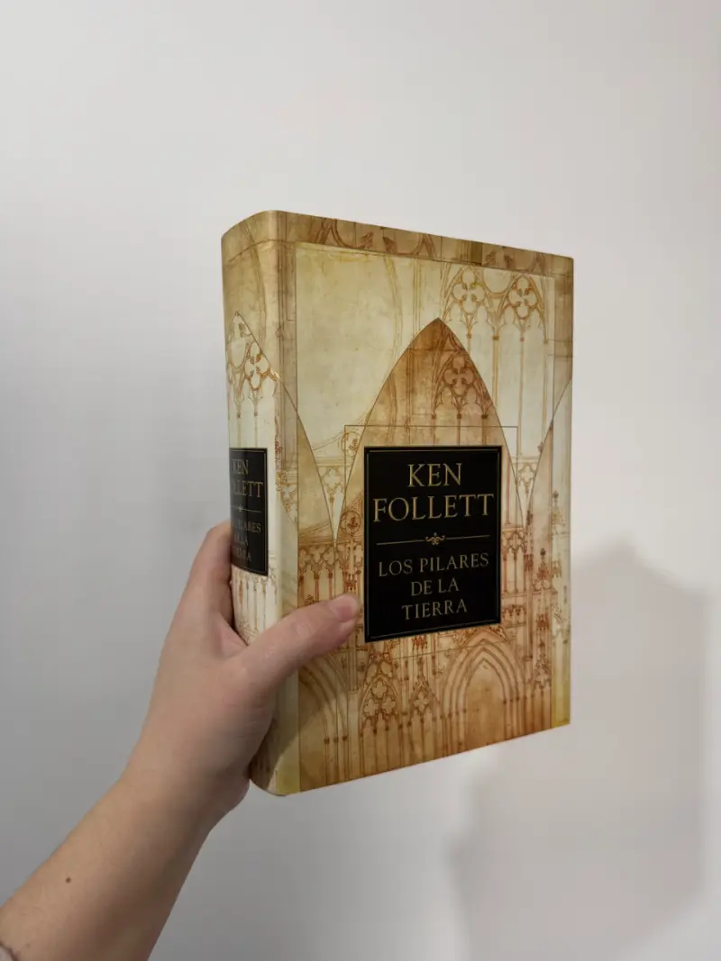 Libro 'Los Pilares de la Tierra' de Ken Follett
