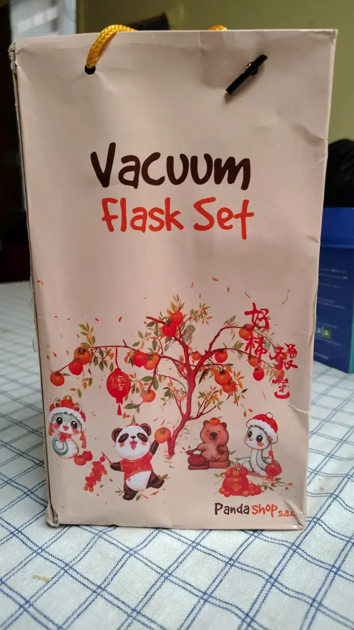Set de termos al vacío con diseño de pandas