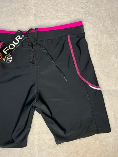 Calzas deportivos negros con detalles rosados - miniatura 3