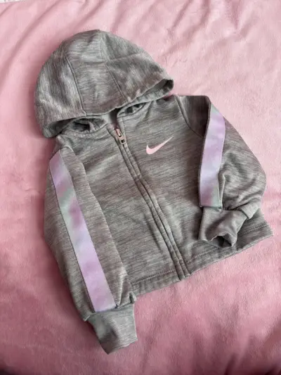 Polerón con capucha para niña Nike gris - miniatura 1