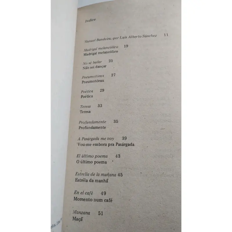 Libro 'Poemas' de Manuel Bandeira - 2