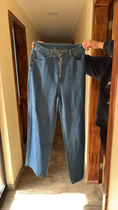 Jeans de mezclilla azul para mujer - miniatura 5