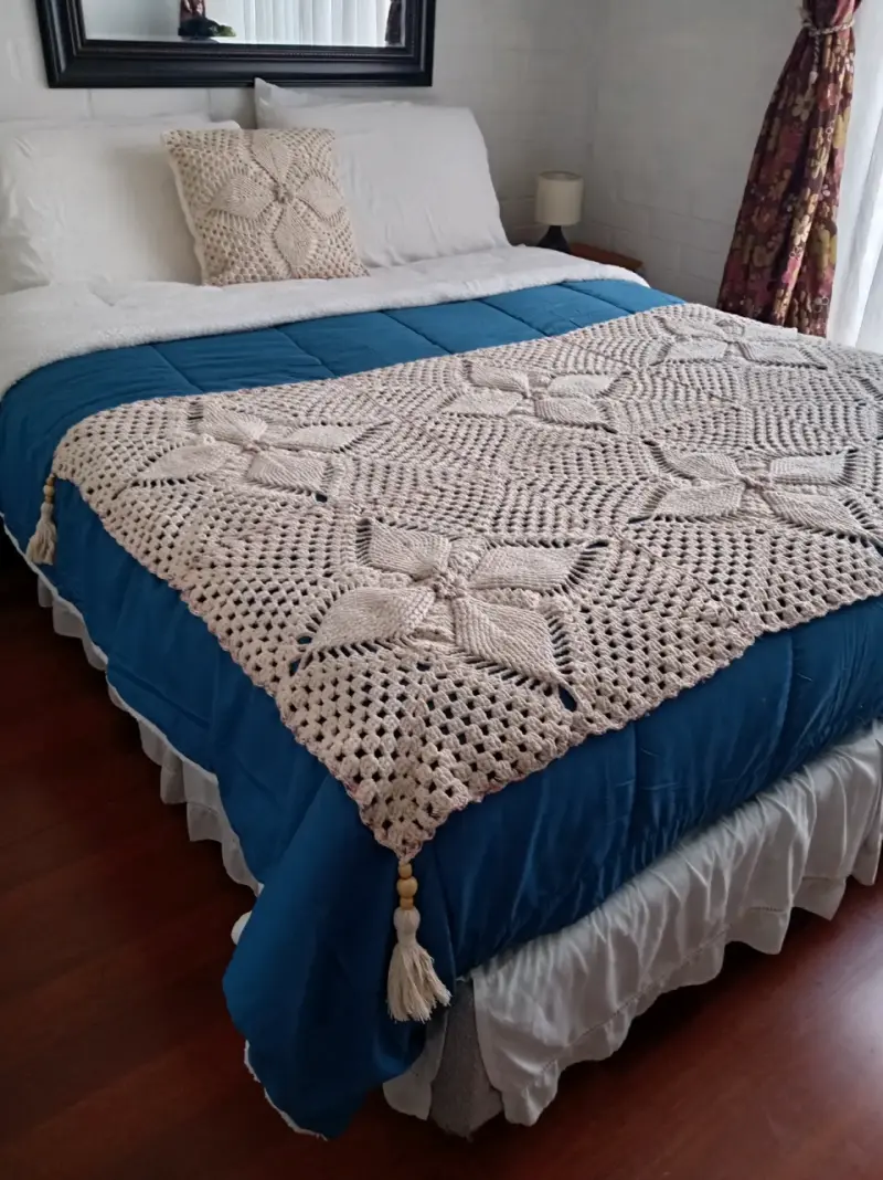 Piecera tejida a crochet beige para cama 2 plazas - 3