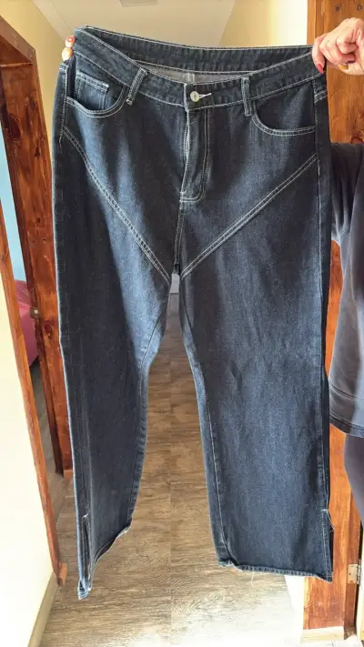 Jeans de mezclilla azul oscuro para hombre - miniatura 1