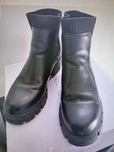 Botines negros de cuero con elástico - miniatura 3