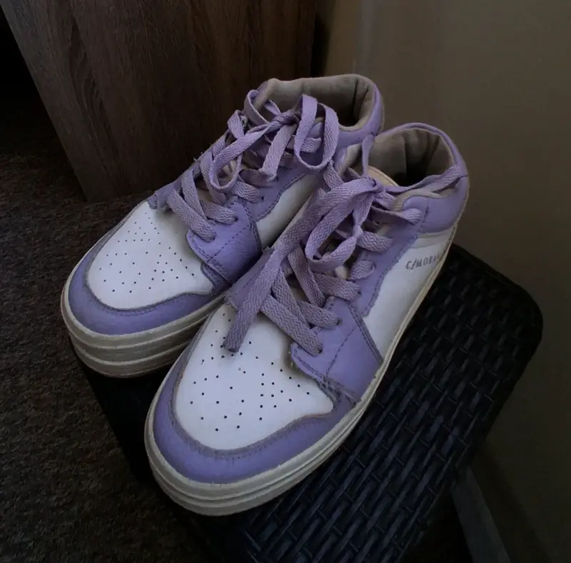 Zapatillas con plataforma lila y blanco - 1