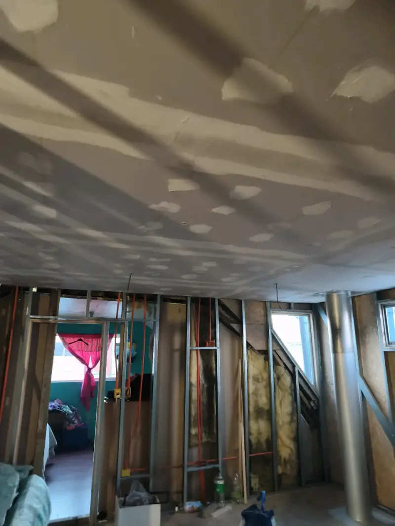 Trabajos de construcción, instalación de cielos - 3
