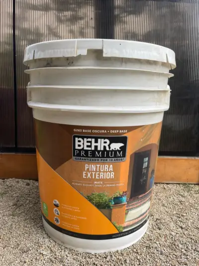 Pintura exterior mate Behr Premium 15L - miniatura 1