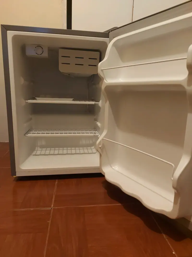 Mini refrigerador compacto en buen estado 67 Litro - 1