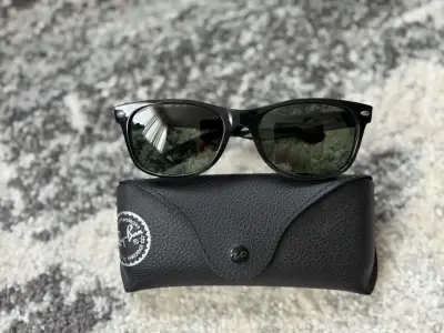 Gafas de sol Ray-Ban negras con estuche - miniatura 2