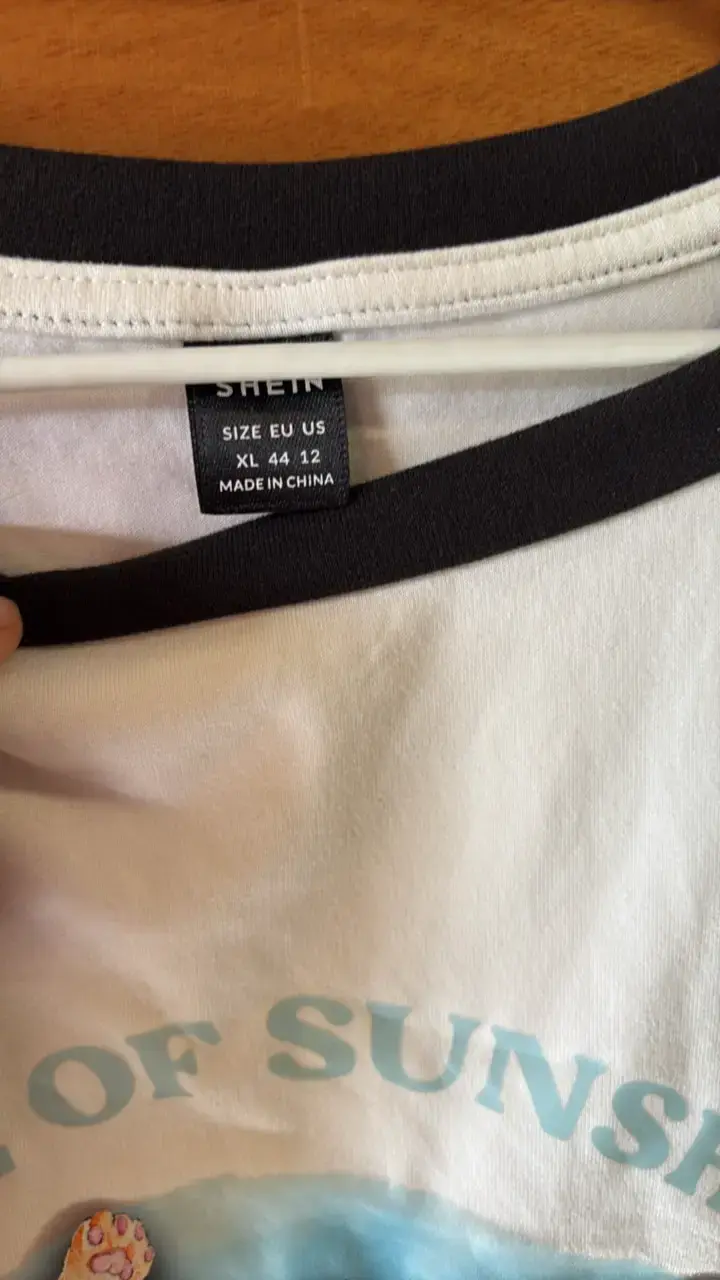 Polera manga larga con estampado de gatos - 2