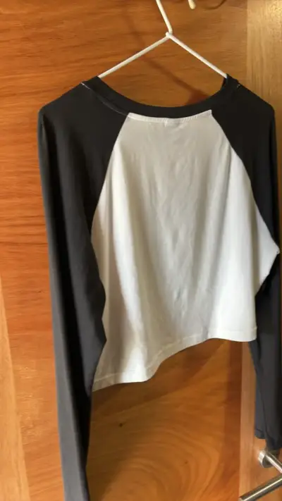 Polera manga larga con estampado de gatos - miniatura 3