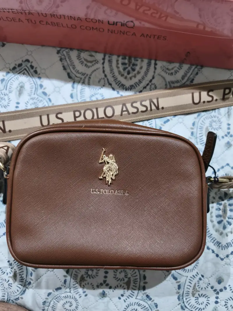 Cartera cruzada U.S. Polo Assn. marrón elegante - 1