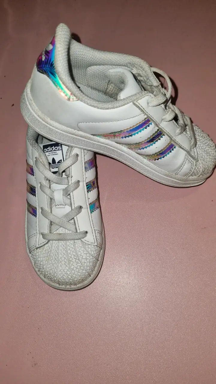 Zapatillas Adidas Superstar blancas para niños - 1