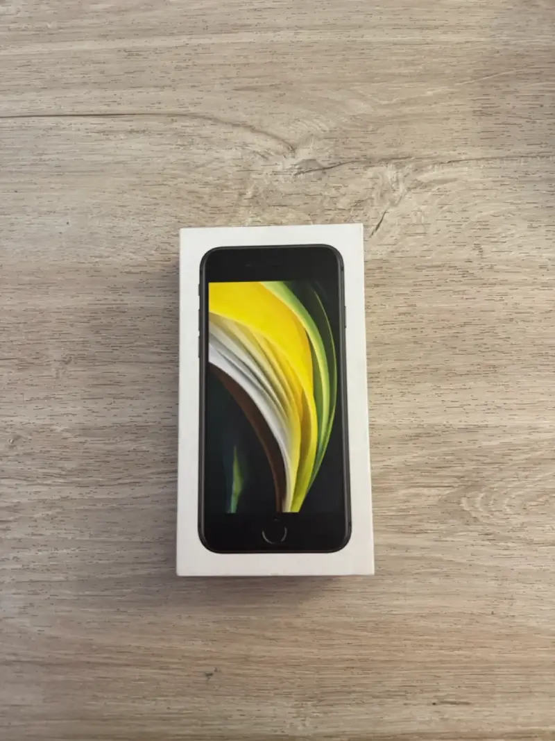 iPhone SE 2020 en caja original - 3
