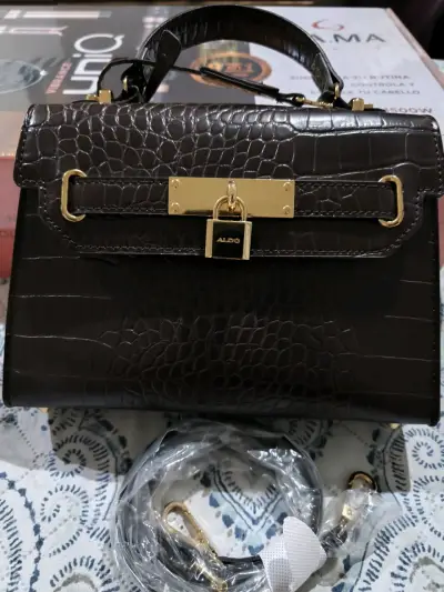 Bolso de mano marrón con textura Aldo - miniatura 3