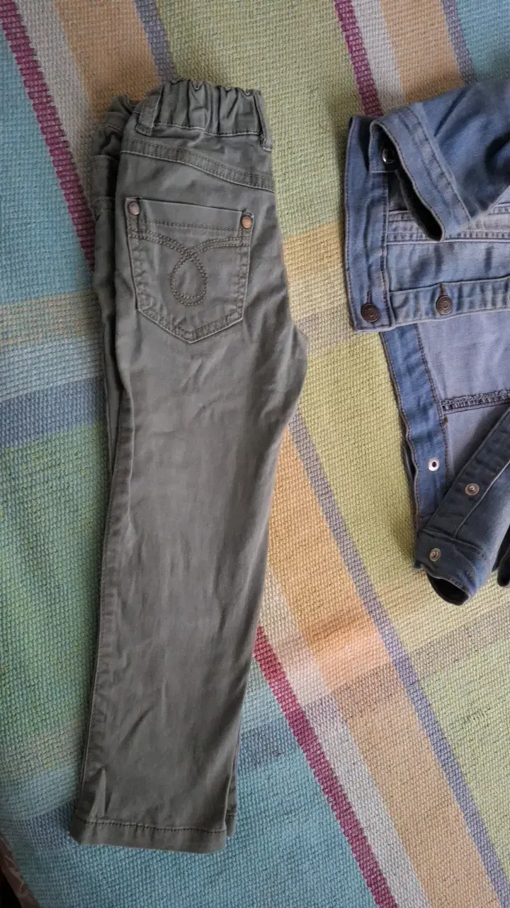 Conjunto infantil chaqueta de mezclilla y pantalón verde - 2