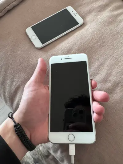 IPhone 8 para desarme y iPhone 7 Plus 74% batería - miniatura 1